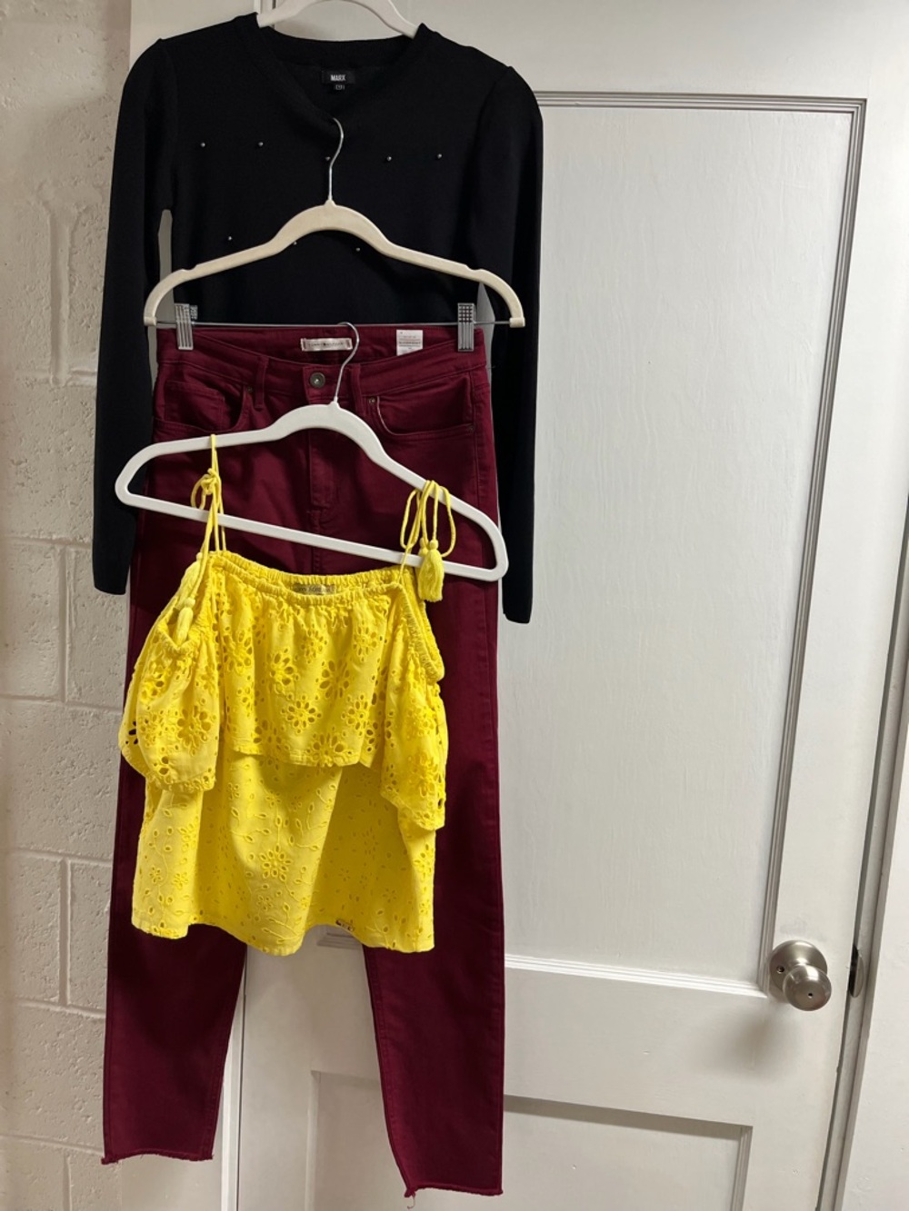 3 pc Tommy Hilfiger jeans/yellow eyelet top/long sleeve sweater top